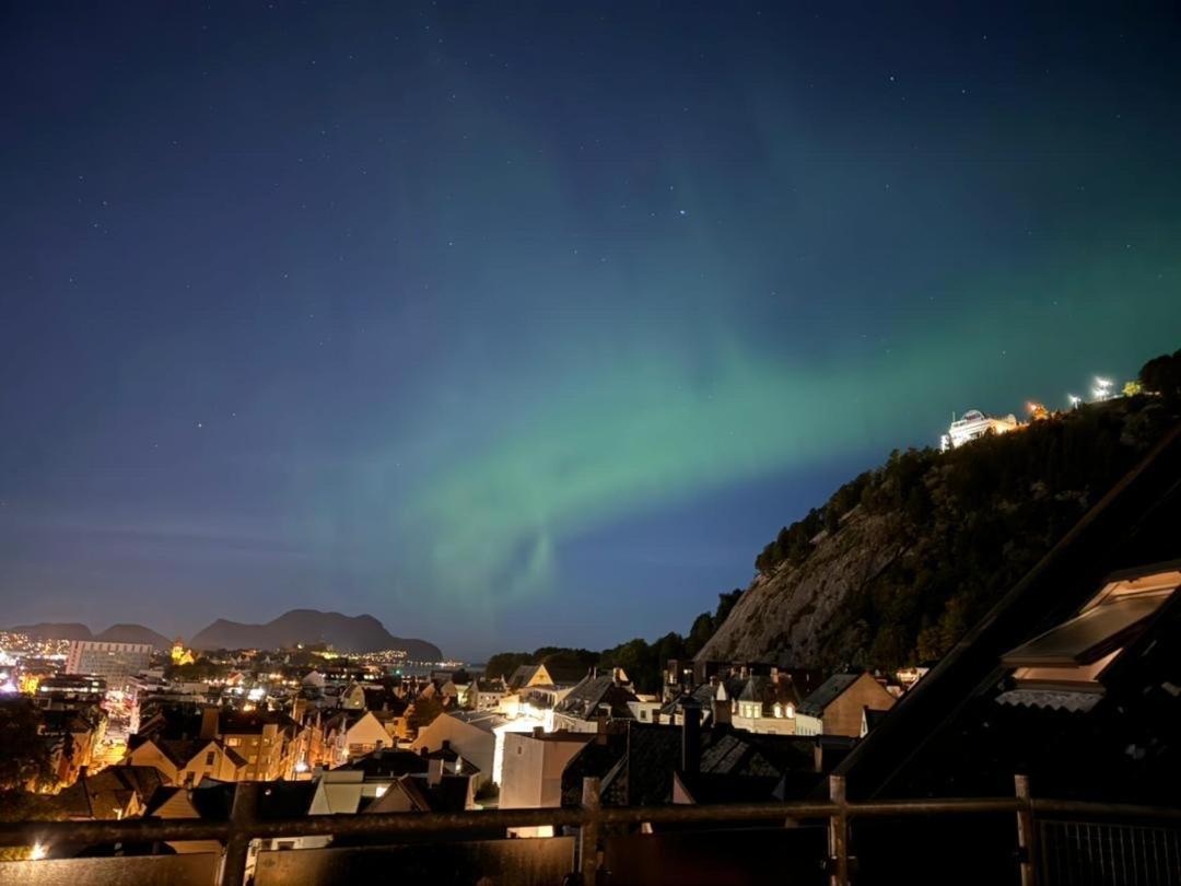 Panorama Apartment With 360 View Of The City Ålesund Exterior foto